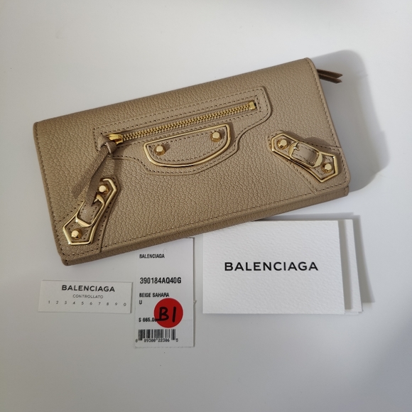 Authentic BALENCIAGA Chevre Gold Metallic Edge Hardware Zip Around Wallet - Picture 6 of 11